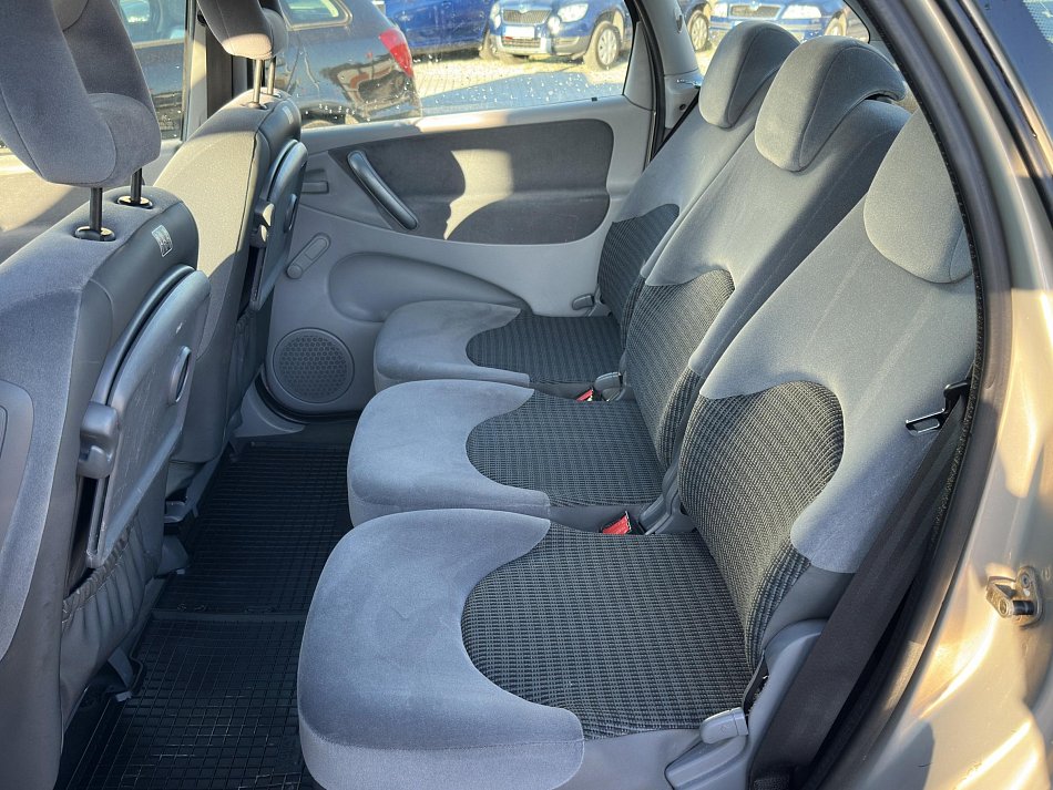 Citroën Xsara Picasso 1.6i 