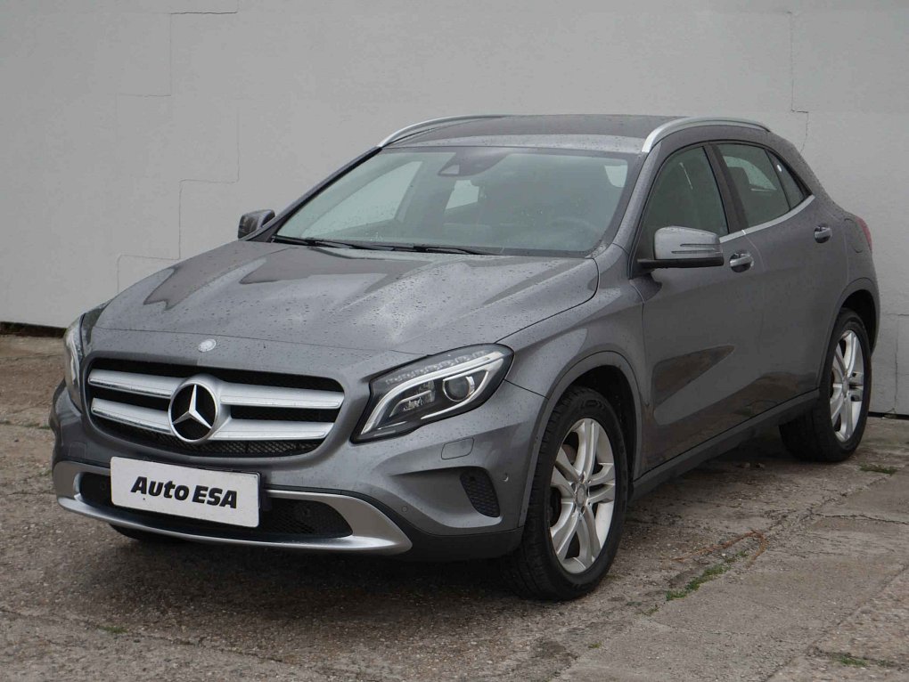 Mercedes-Benz GLA 250 4Matic  4Mat