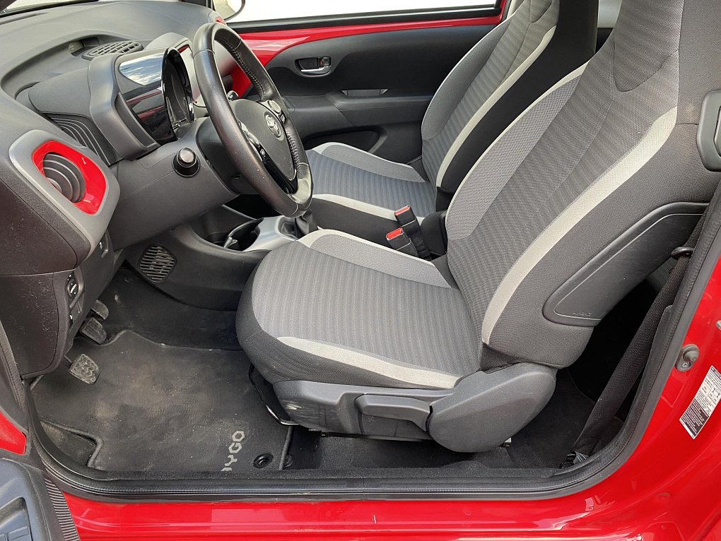 Toyota Aygo 1.0i X-play