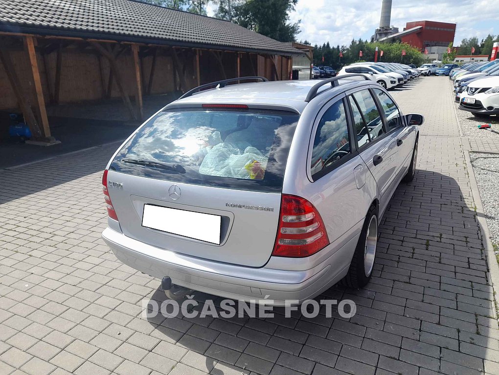 Mercedes-Benz Třída C 1.8 