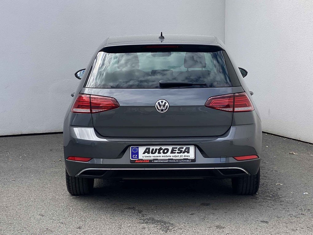 Volkswagen Golf 1.5 TSi Sound
