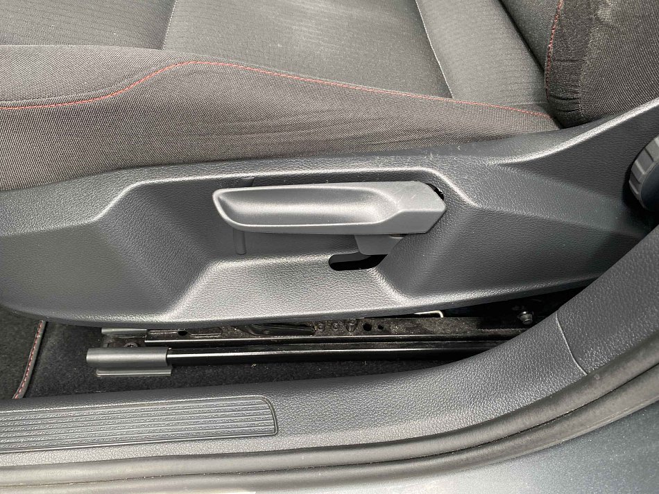 Volkswagen Golf 1.5 TSi Sound