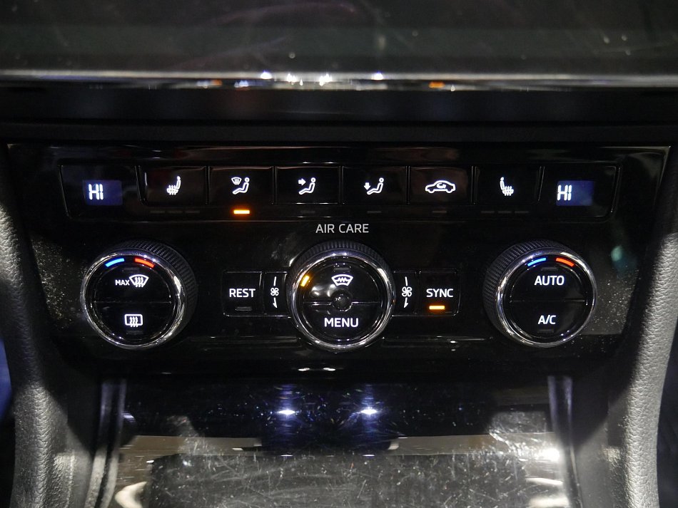 Škoda Superb III 2.0 TDi Ambition