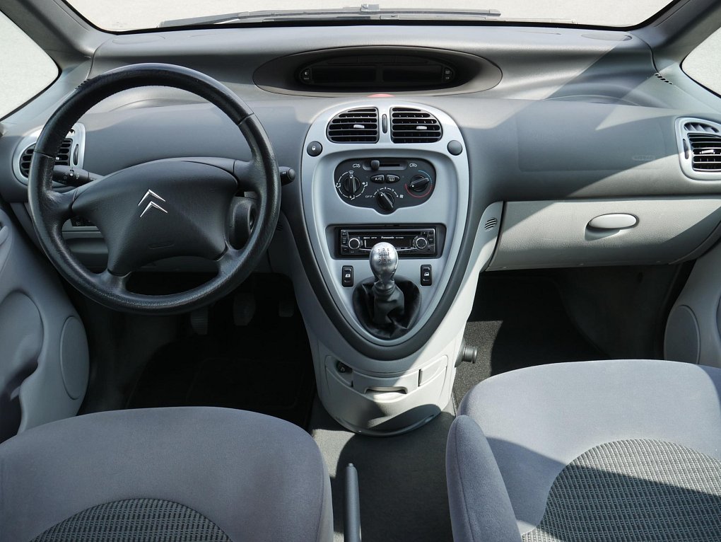 Citroën Xsara Picasso 1.6i 