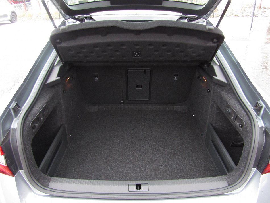 Škoda Superb III 1.4 TSi Ambition