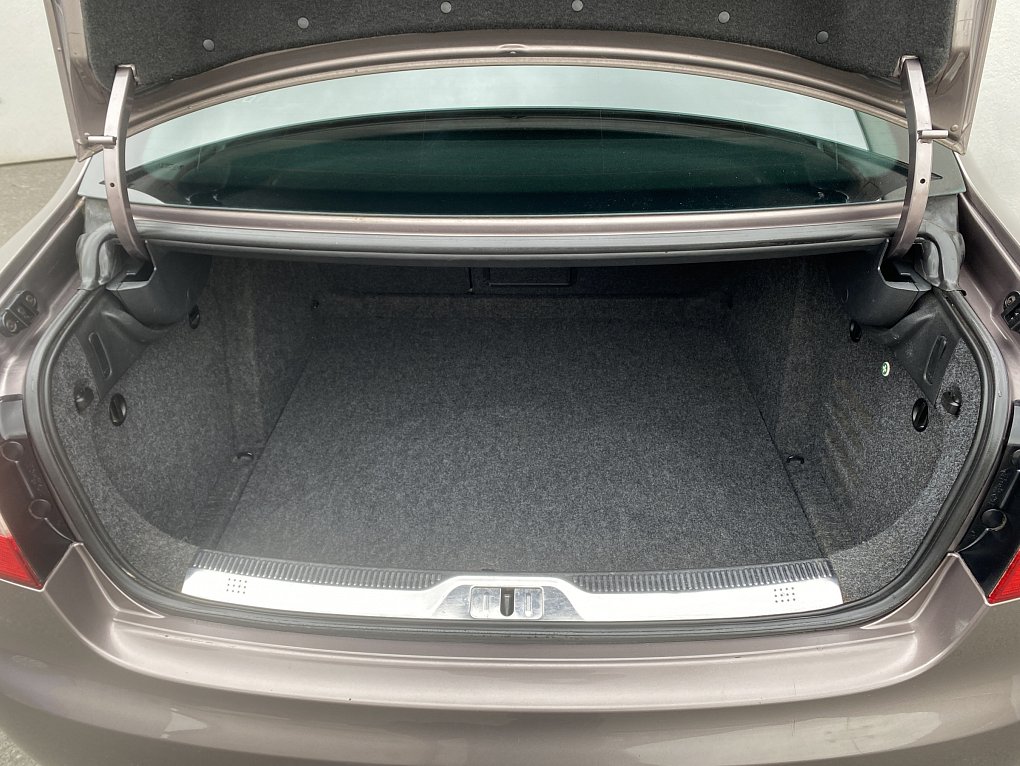 Škoda Superb II 2.0 TDi Ambition