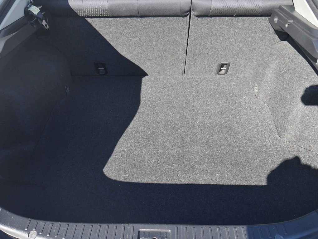 Mazda 6 2.0 i 
