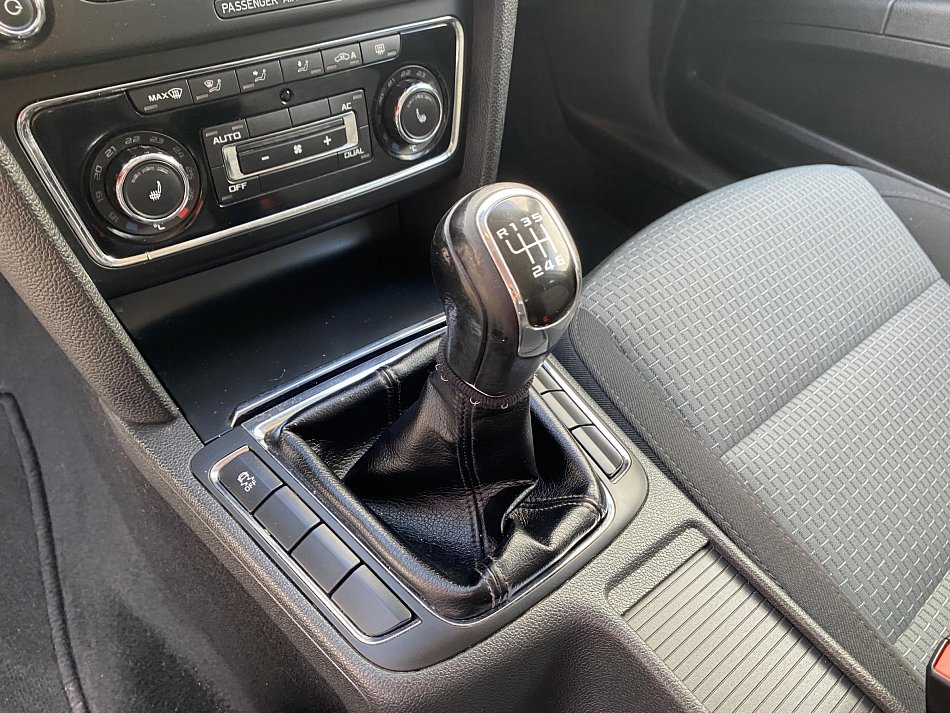 Škoda Superb II 2.0 TDi Ambition
