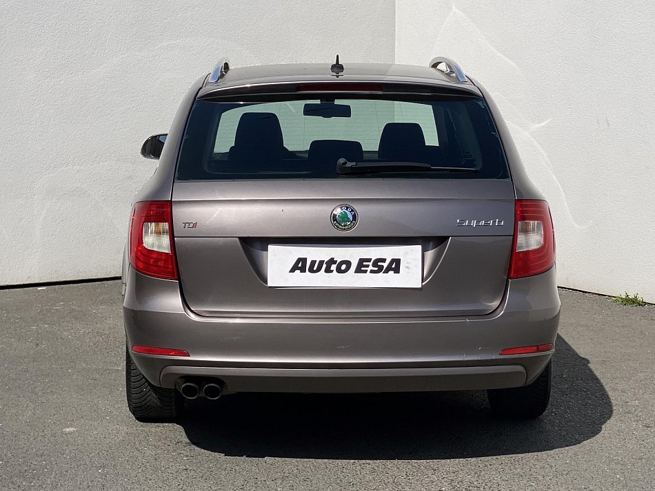 Škoda Superb II 2.0 TDi Ambition