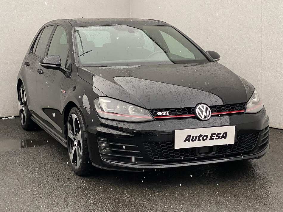 Volkswagen Golf 2.0 TSi GTi