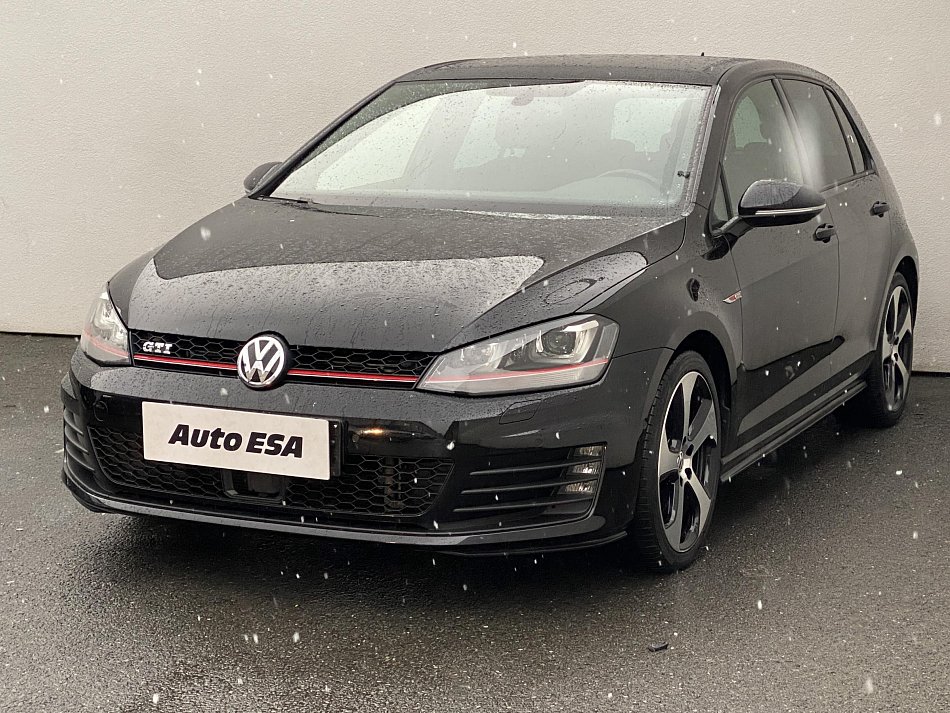 Volkswagen Golf 2.0 TSi GTi