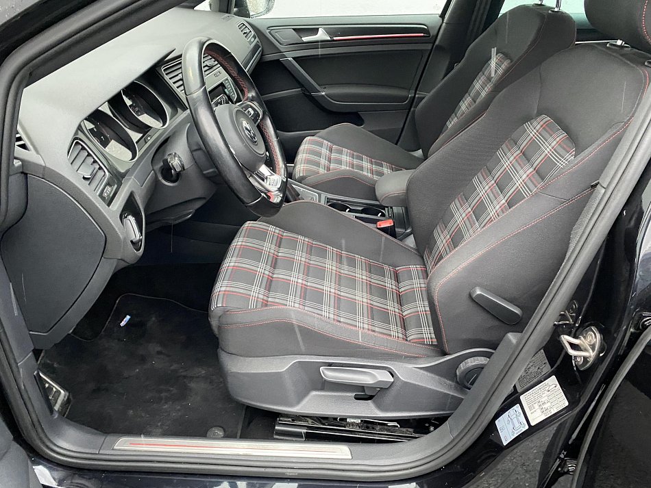 Volkswagen Golf 2.0 TSi GTi