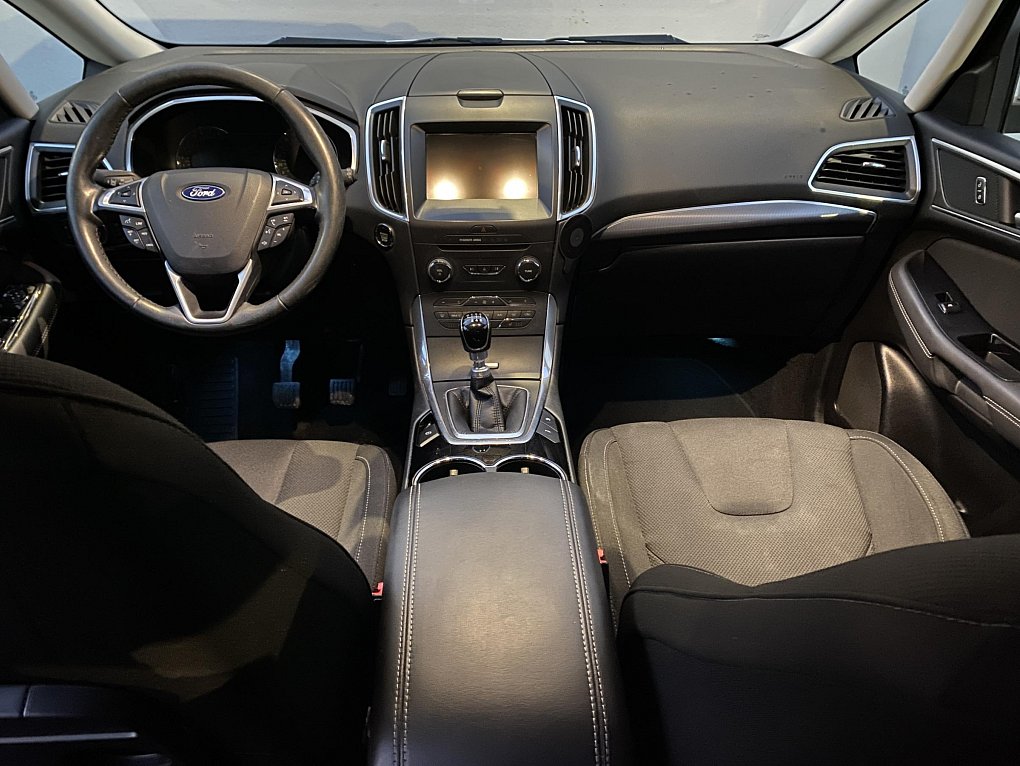 Ford S-MAX 1.5EB Titanium