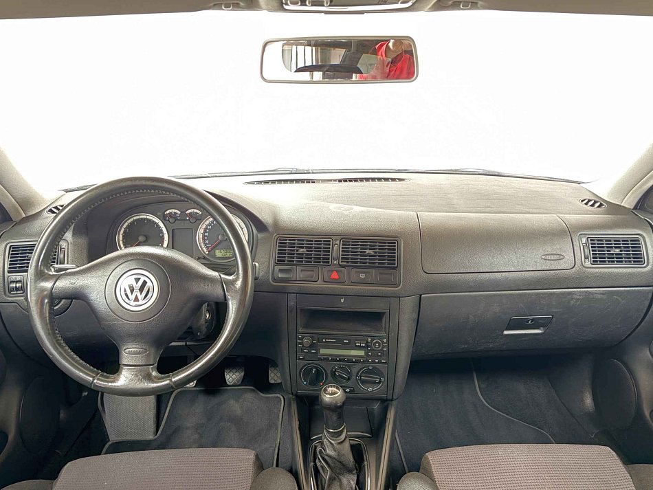 Volkswagen Golf 1.6 i 