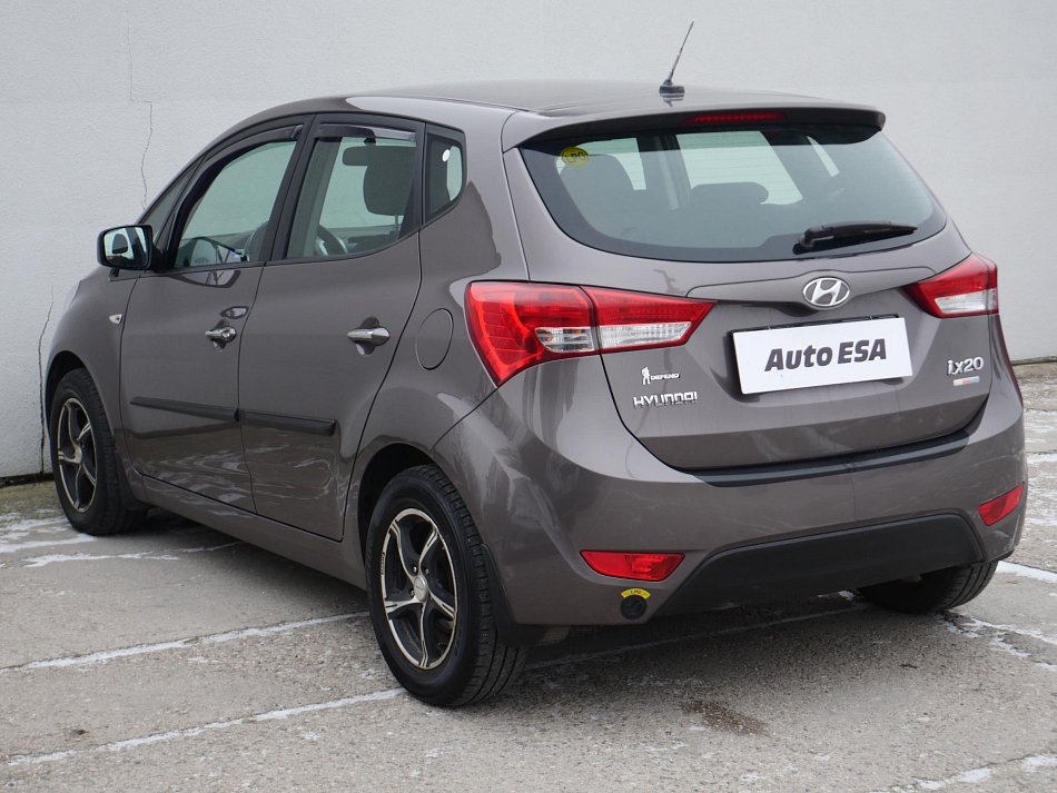 Hyundai Ix20 1.4 i + LPG 