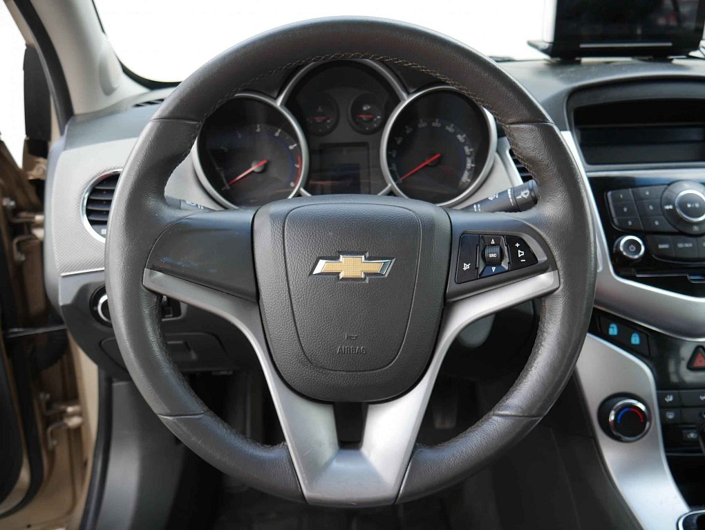 Chevrolet Cruze 1.6 i 
