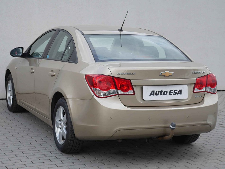 Chevrolet Cruze 1.6 i 