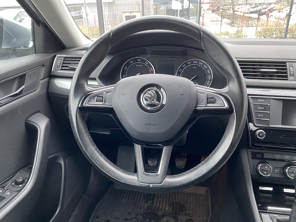 Škoda Superb III 1.4 TSi Ambition