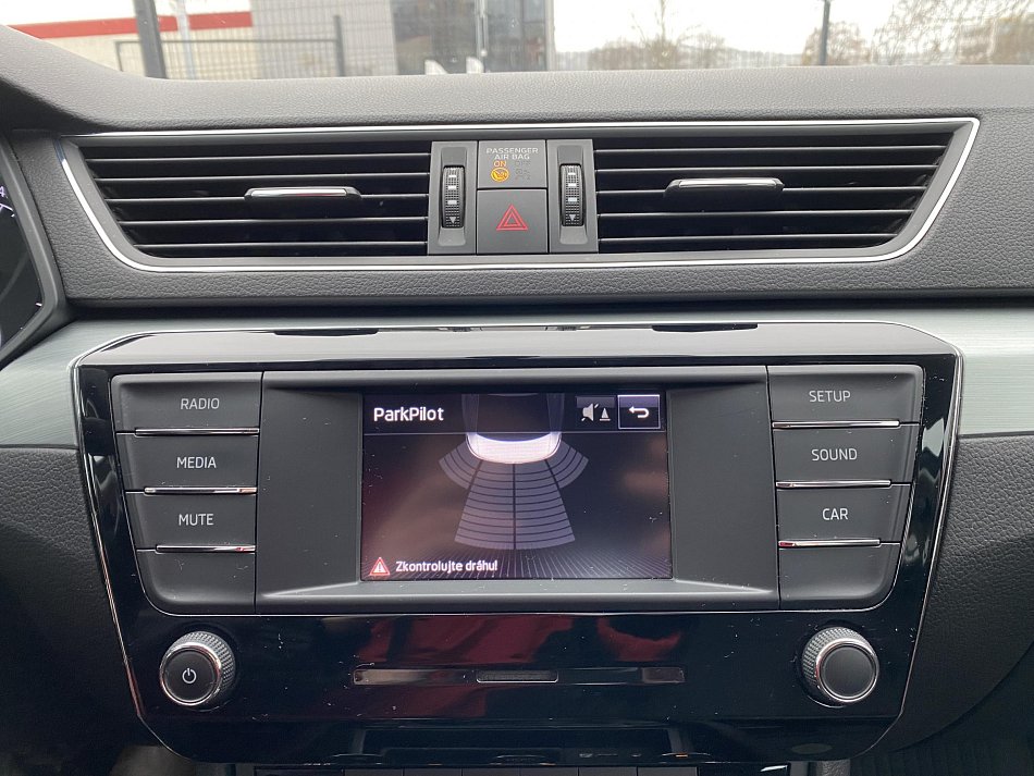 Škoda Superb III 1.4 TSi Ambition