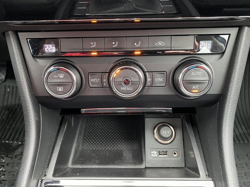 Škoda Superb III 1.4 TSi Ambition