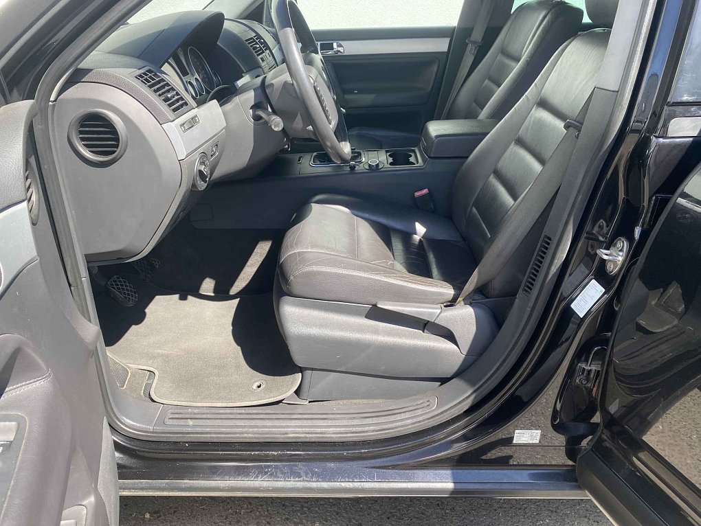 Volkswagen Touareg 2.5 TDi  4x4 R5