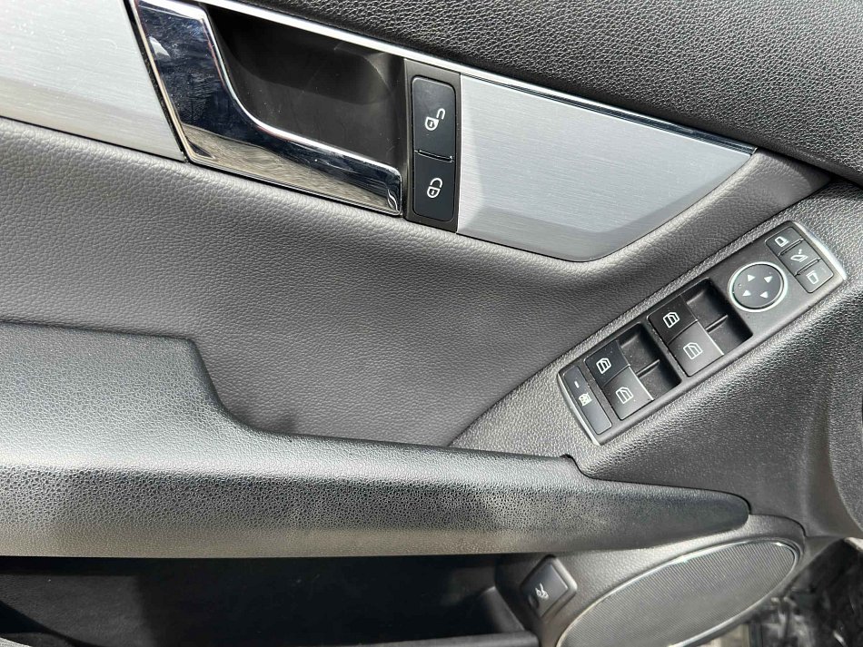 Mercedes-Benz Třída C 1.8K  C200