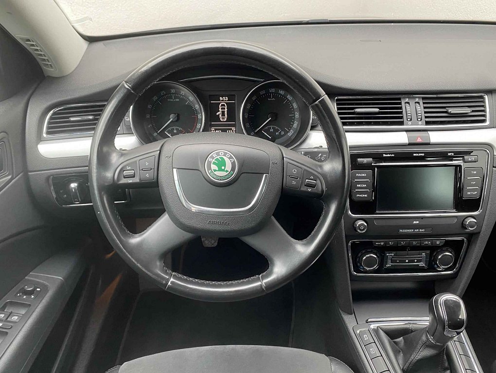 Škoda Superb II 2.0 TDi Ambition