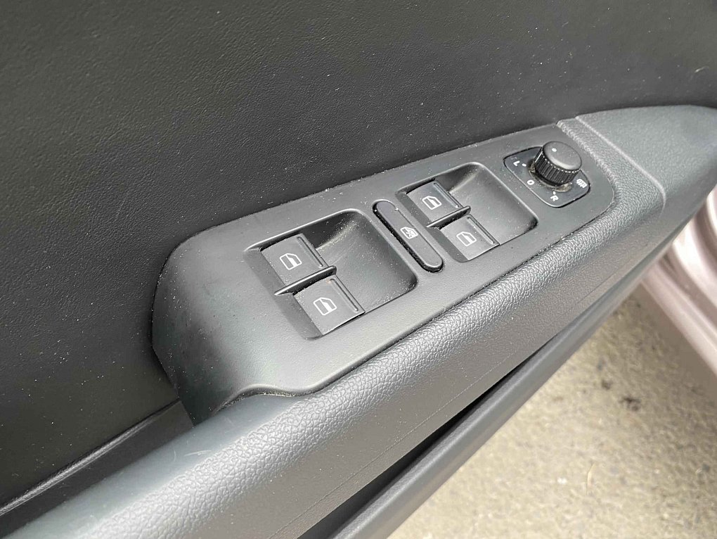 Škoda Superb II 2.0 TDi Ambition