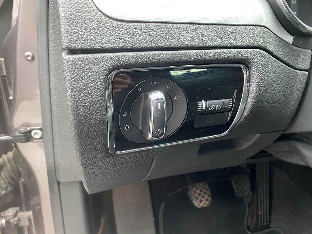 Škoda Superb II 2.0 TDi Ambition
