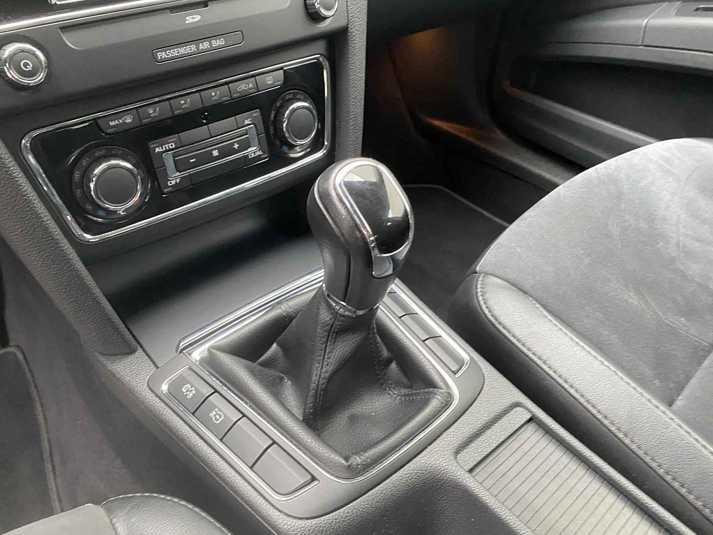 Škoda Superb II 2.0 TDi Ambition
