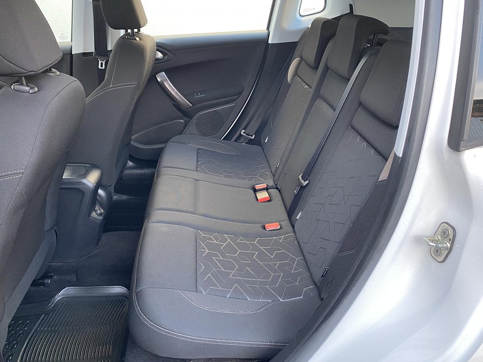 Peugeot 2008 1.6 e-HDi 