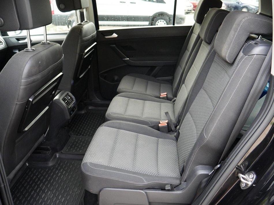 Volkswagen Touran 2.0 TDi 