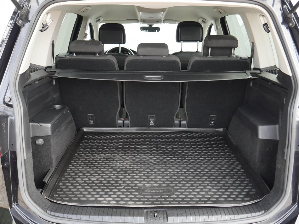 Volkswagen Touran 2.0 TDi 