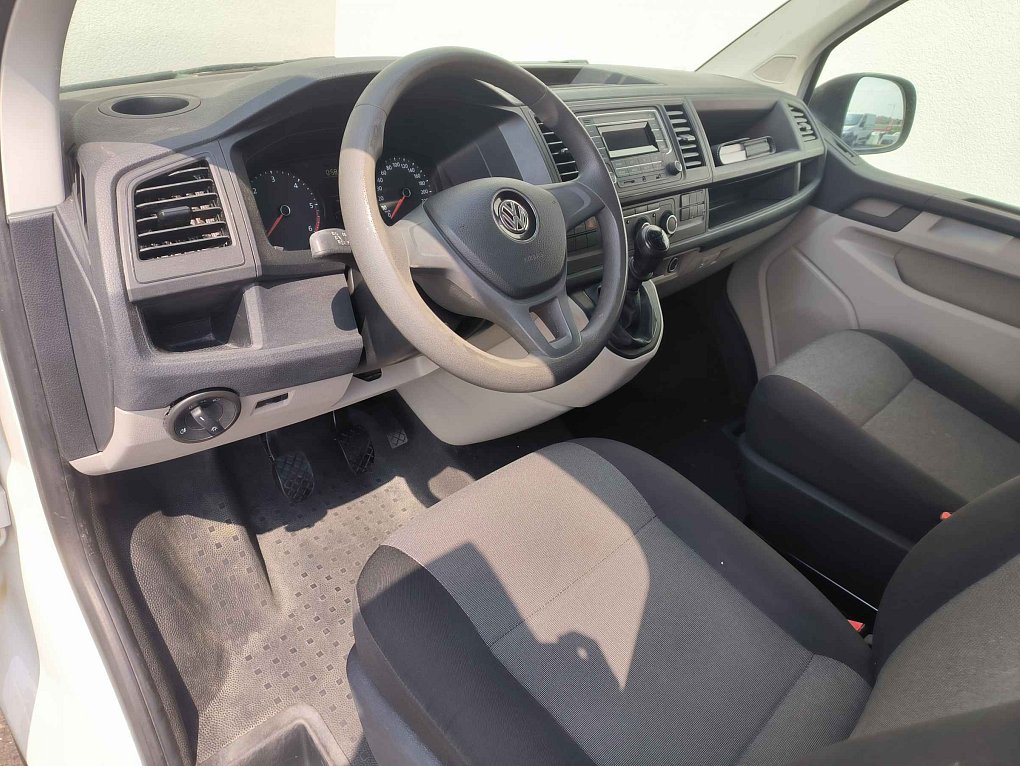 Volkswagen Transporter 2.0TDi  L2H1