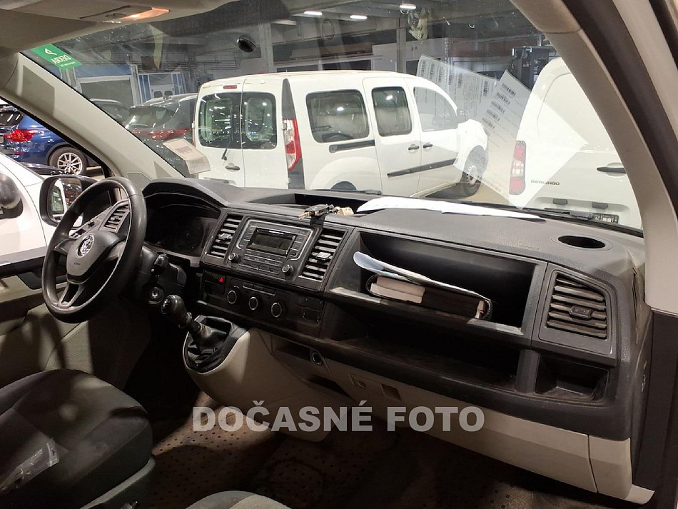 Volkswagen Transporter 2.0TDi  L2H1