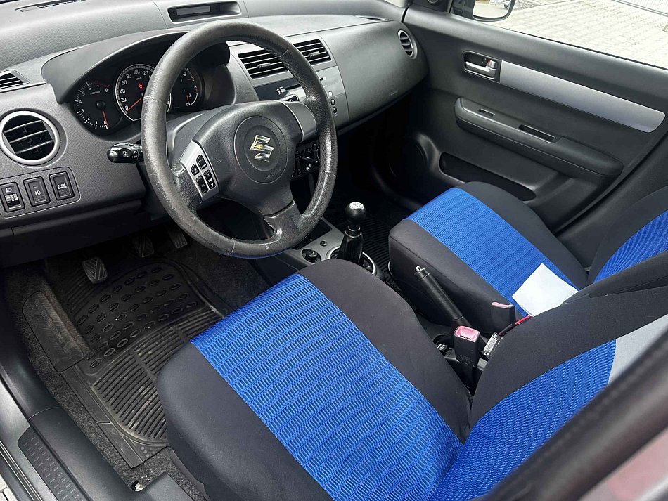 Suzuki Swift 1.3i 