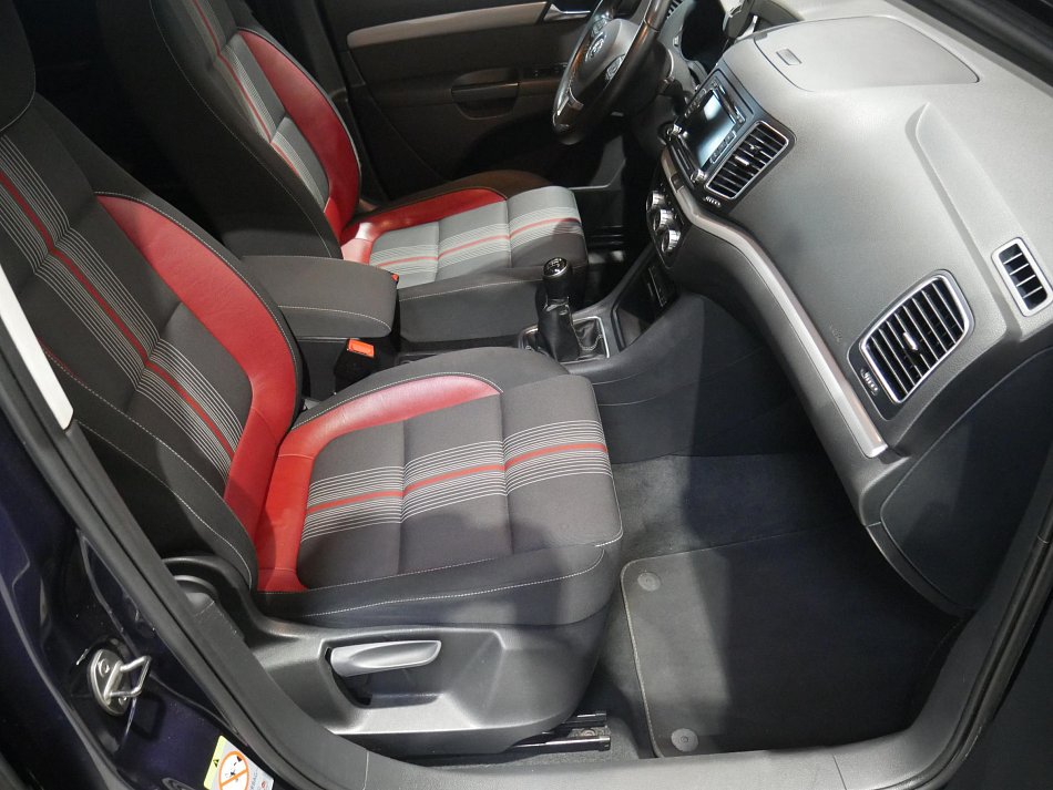 Volkswagen Sharan 2.0 TDi 
