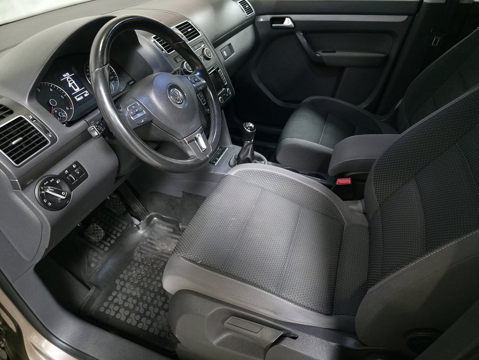 Volkswagen Touran 1.6 TDi 