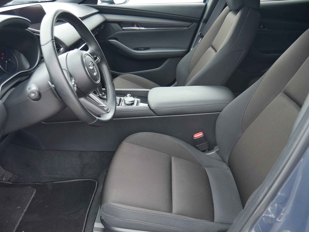 Mazda 3 2.0i 