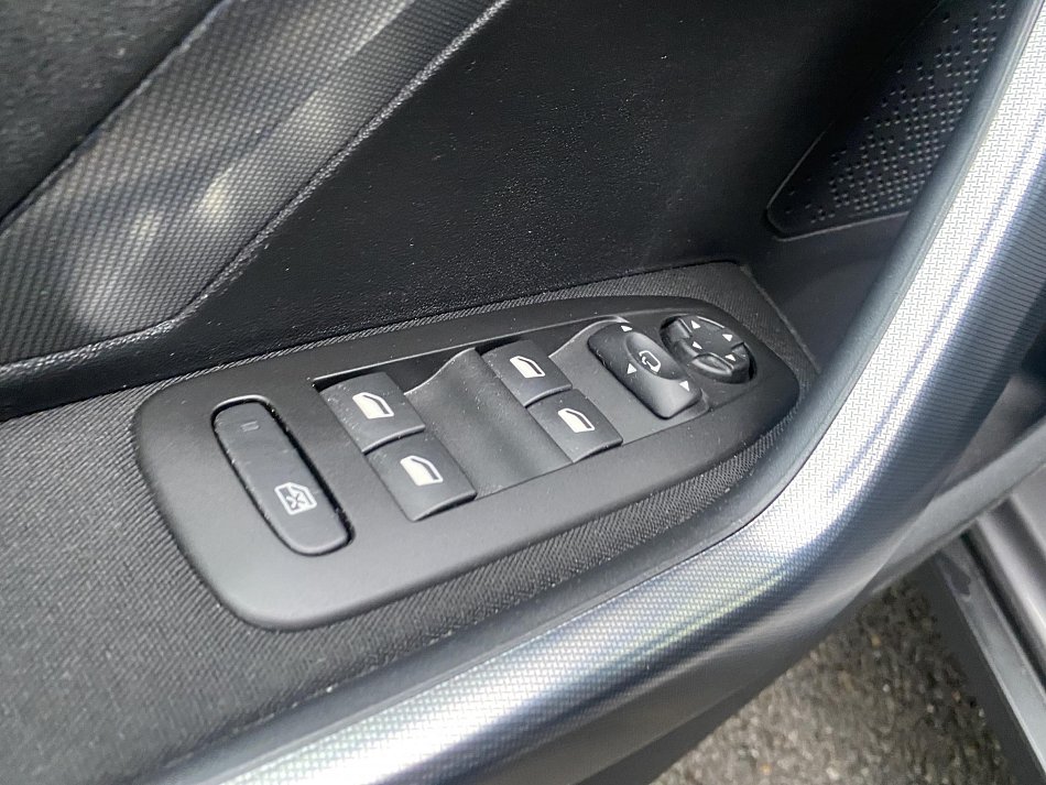 Peugeot 2008 1.2PT Allure