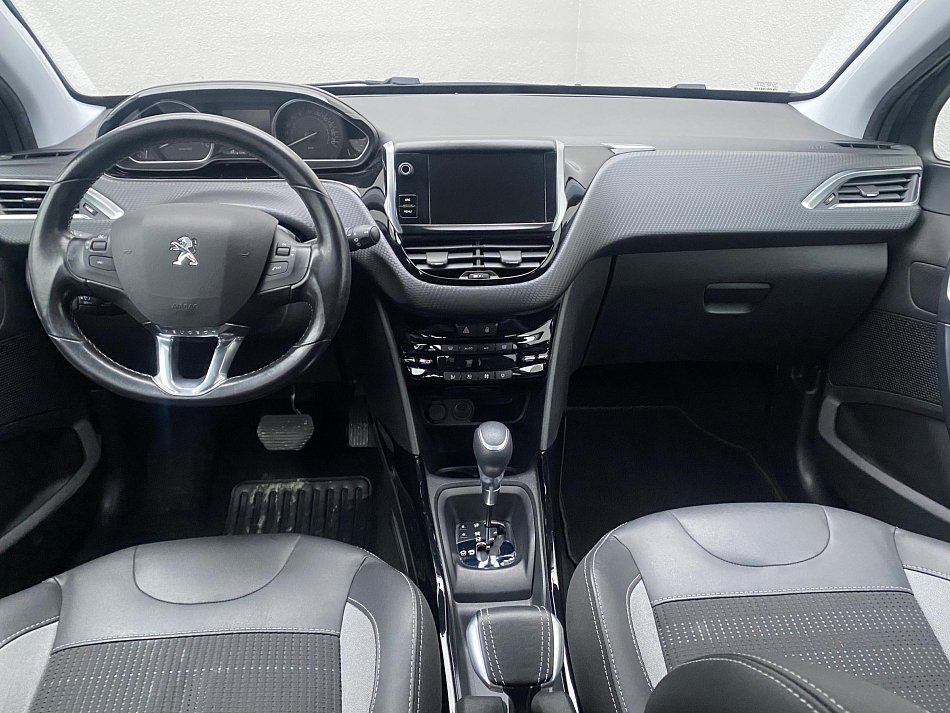 Peugeot 2008 1.2PT Allure