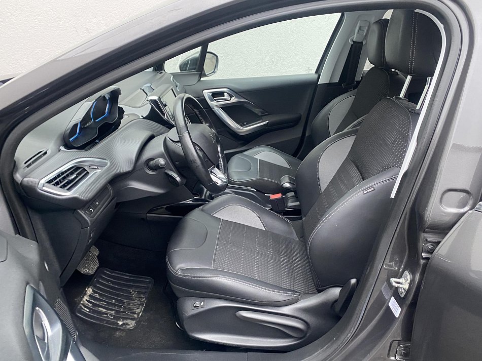 Peugeot 2008 1.2PT Allure