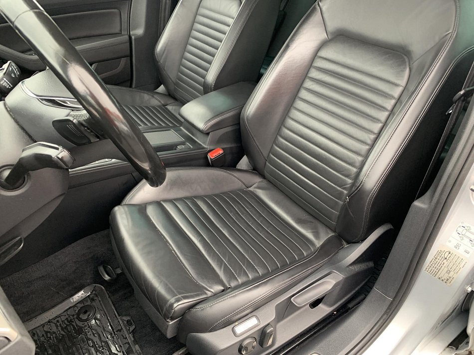 Volkswagen Passat 2.0 TDi 