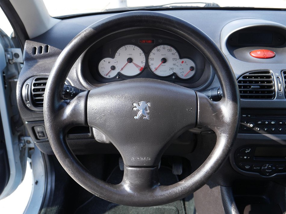 Peugeot 206 1.6i 