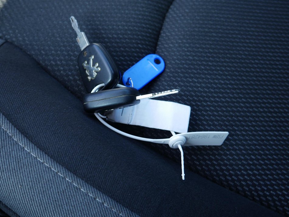 Peugeot 206 1.6i 