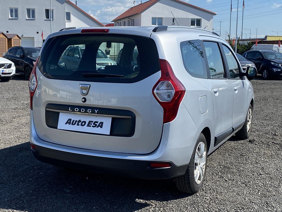 Dacia Lodgy 1.6 i 