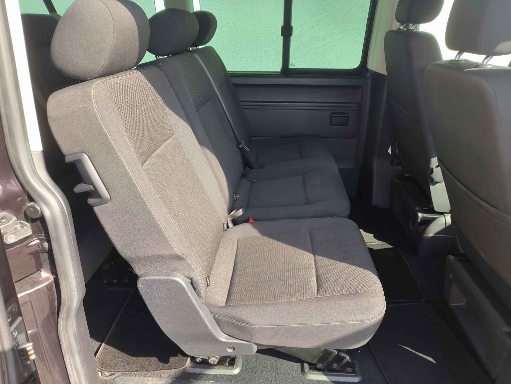 Volkswagen Caravelle 2.0TDi  L2 8míst