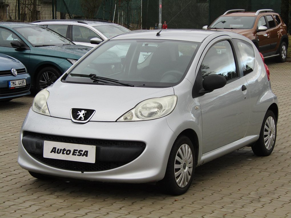Peugeot 107 1.0 i 