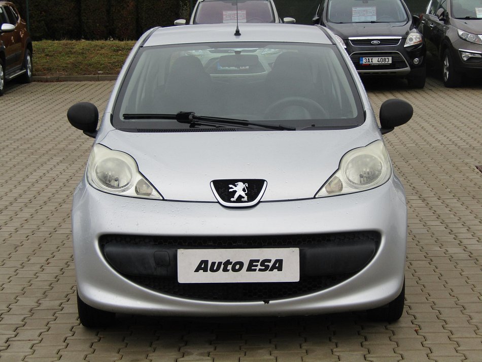 Peugeot 107 1.0 i 