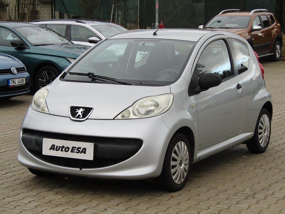 Peugeot 107 1.0 i 
